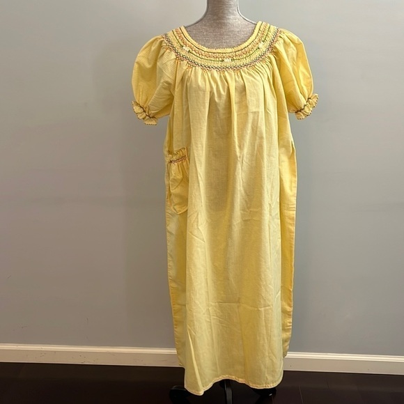 Extra Large lightweight yellow and white checkered printed dress w/ embroidery - Picture 1 of 8